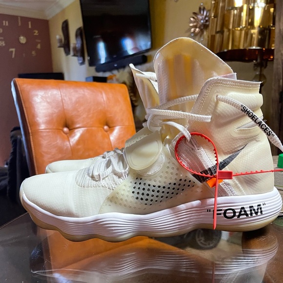 Sepatu Nike Foam Hyperdunk Foam Off White Off-White Nuke React